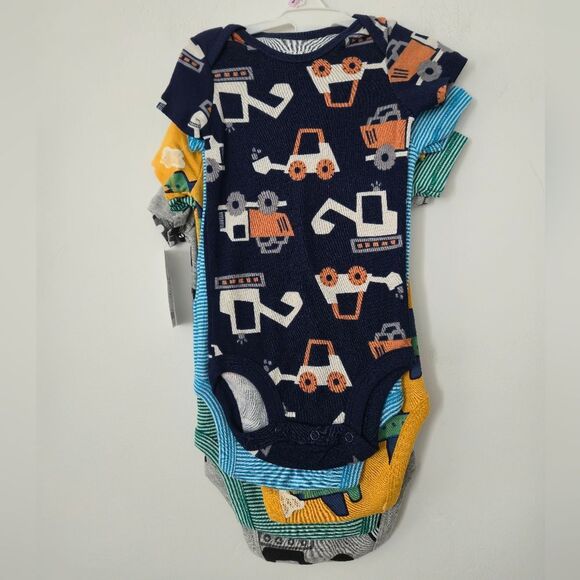 NWT Carter's 9-month Short Sleeve Bodysuit Set Of 5 - Picture 1 of 8